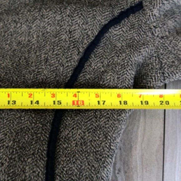 Vintage Woolrich Gray Polyester Belted Coat Made In USA Size Medium Woman - Picture 4 of 6